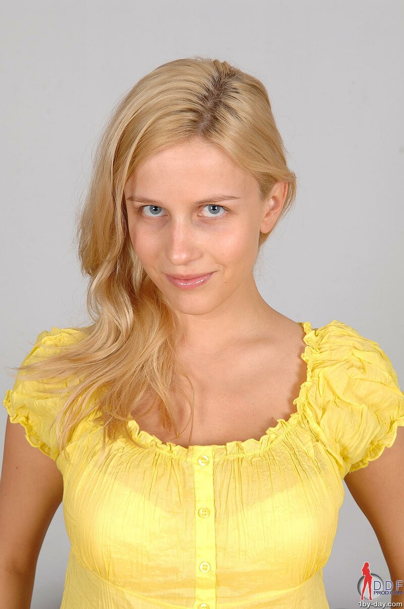 Дина, 18 лет, 3 размер груди